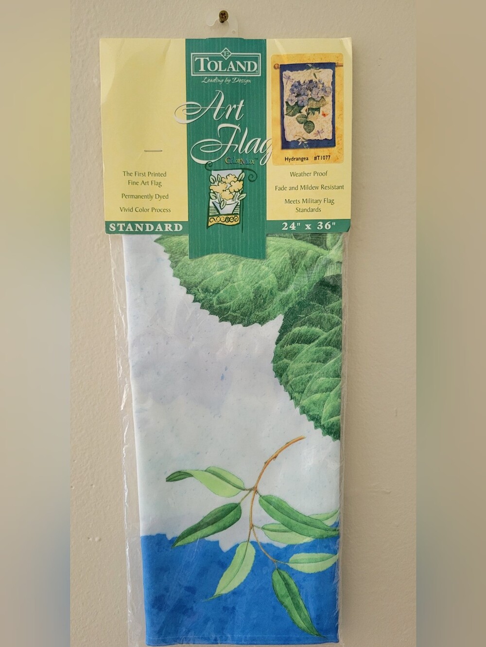 Blue Hydrangea Wall Hanging Flag NIP - Picture 4 of 5